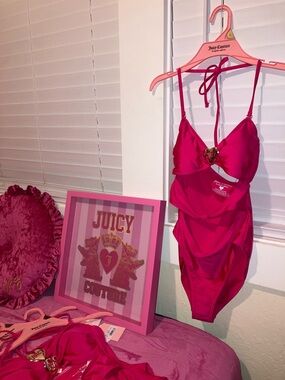 Juicy Couture hot pink onepiece “monokini” swimsuit with gold heart brooch XS, M